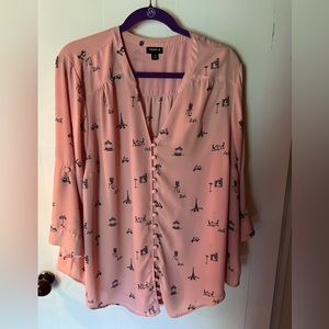 Torrid Harper Georgette front 3/4 sleeve blouse. Excellent used condition.